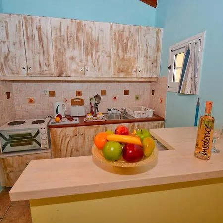 Mike'S Apartments Agios Gordios  Exterior photo