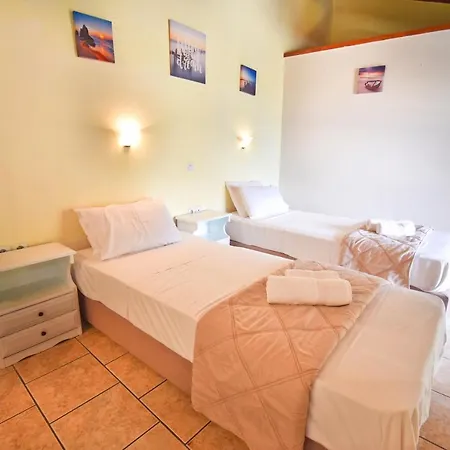Mike'S Apartments Agios Gordios  Exterior photo