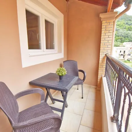 Mike'S Apartments Agios Gordios  Exterior photo